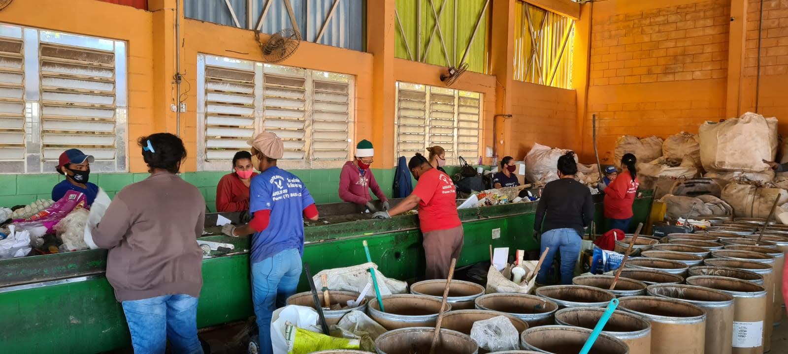 Cooperação no manejo de resíduos